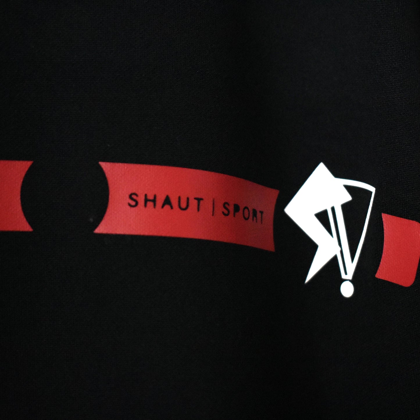 SHAUT - SPORT  Dots in Line Basic Sport T-shirt